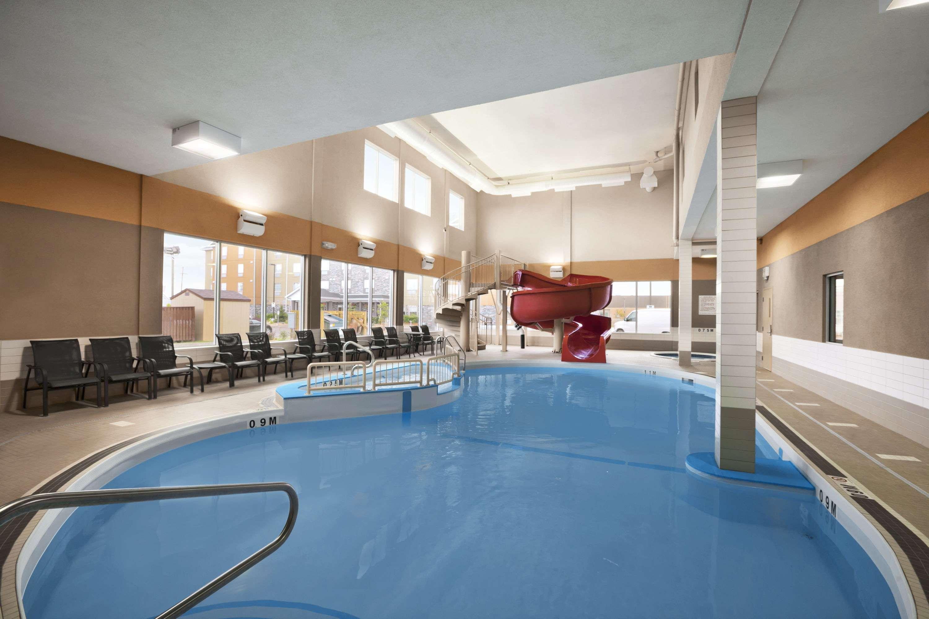 Days Inn & Suites By Wyndham Winnipeg Airport Manitoba Εξωτερικό φωτογραφία