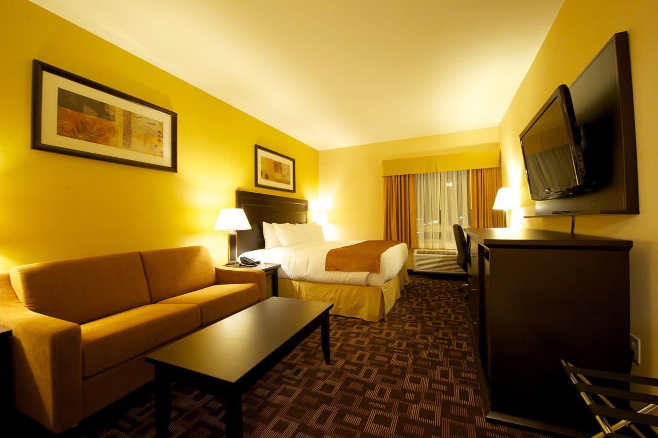 Days Inn & Suites By Wyndham Winnipeg Airport Manitoba Εξωτερικό φωτογραφία