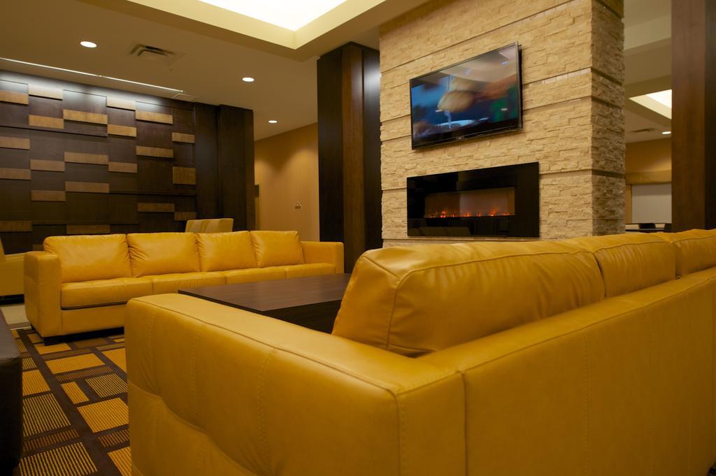 Days Inn & Suites By Wyndham Winnipeg Airport Manitoba Εξωτερικό φωτογραφία