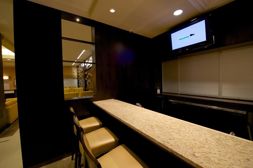 Days Inn & Suites By Wyndham Winnipeg Airport Manitoba Εξωτερικό φωτογραφία