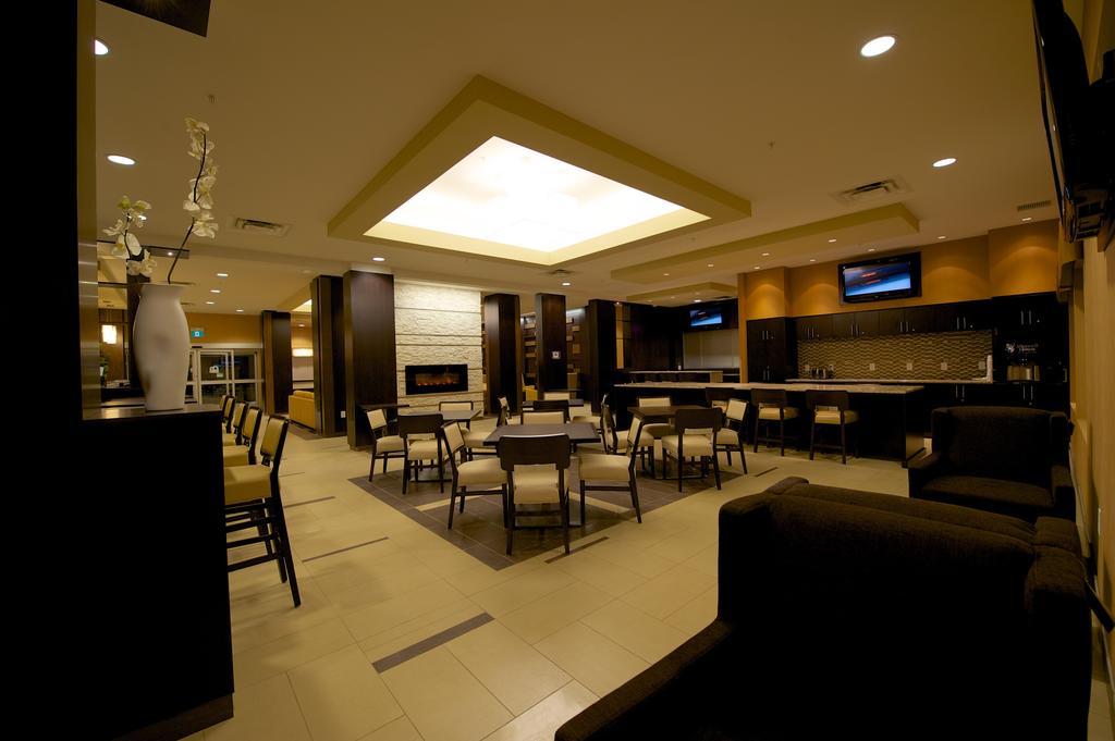 Days Inn & Suites By Wyndham Winnipeg Airport Manitoba Εξωτερικό φωτογραφία
