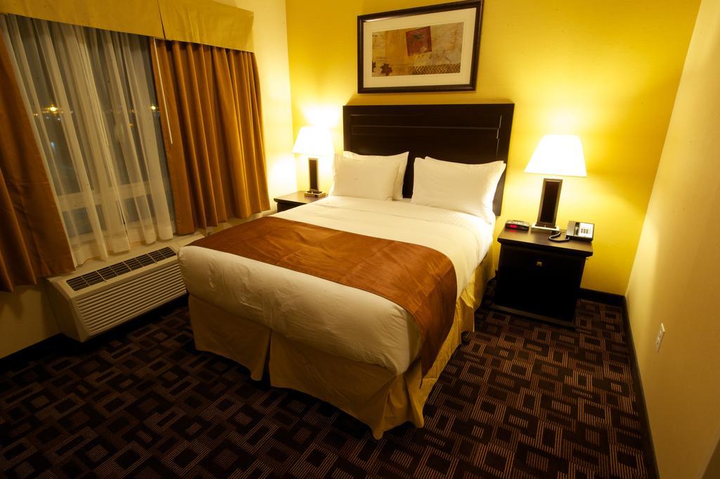 Days Inn & Suites By Wyndham Winnipeg Airport Manitoba Εξωτερικό φωτογραφία