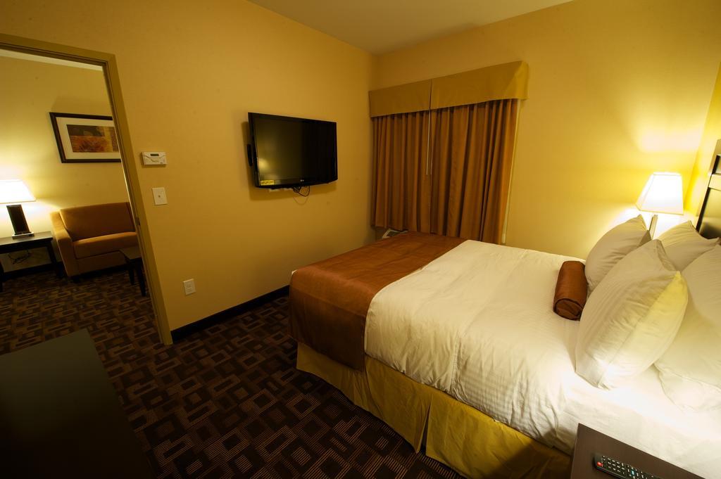 Days Inn & Suites By Wyndham Winnipeg Airport Manitoba Εξωτερικό φωτογραφία